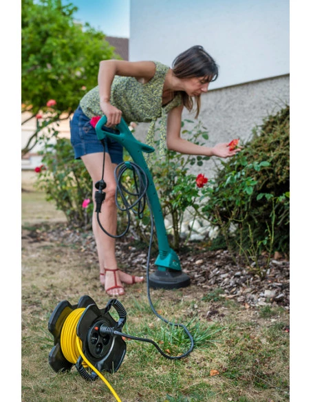 Brennenstuhl Brennenstuhl Enrouleur électrique Compact X-GUM 4 Prises 20m H05VV-F 3G1,5 | 1169721200 - Brennensthul | IFD Outillage 4 Brennenstuhl Brennenstuhl Enrouleur électrique Compact X-GUM 4 Prises 20m H05VV-F 3G1,5 | 1169721200 - Brennensthul | IFD Outillage – Image 4