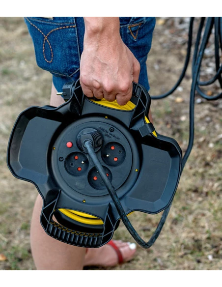 Brennenstuhl Brennenstuhl Enrouleur électrique Compact X-GUM 4 Prises 20m H05VV-F 3G1,5 | 1169721200 - Brennensthul | IFD Outillage 5 Brennenstuhl Brennenstuhl Enrouleur électrique Compact X-GUM 4 Prises 20m H05VV-F 3G1,5 | 1169721200 - Brennensthul | IFD Outillage – Image 5